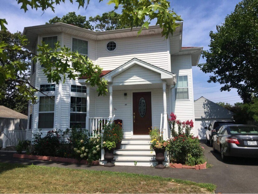 47 W 1st St Unit 1, Ronkonkoma, NY 11779 Apartments in Ronkonkoma, NY