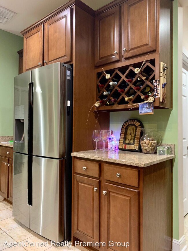 Building Photo - 3 br, 2.5 bath House - 3132 Moonlight Drive