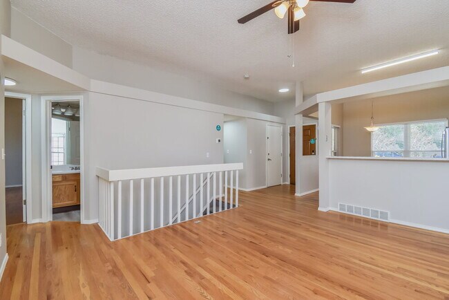 Building Photo - 2136 Sable Chase Dr