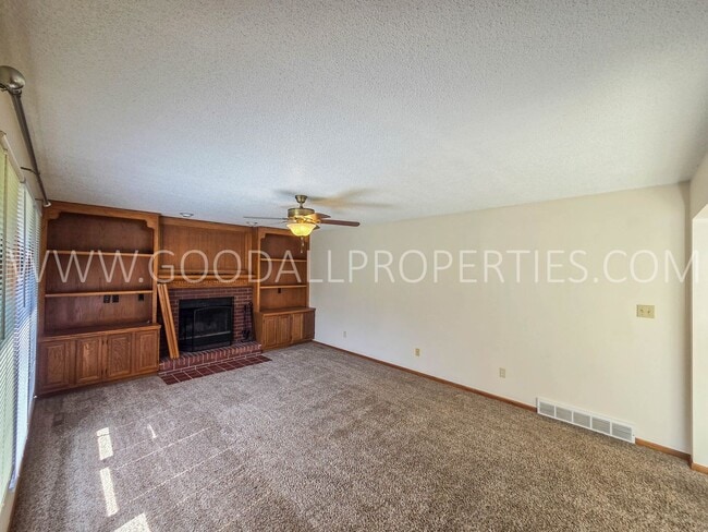 Building Photo - 1104 Prairie View Dr
