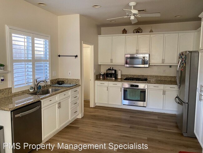 Building Photo - 3 br, 2.5 bath House - 8 Skyflower Lane