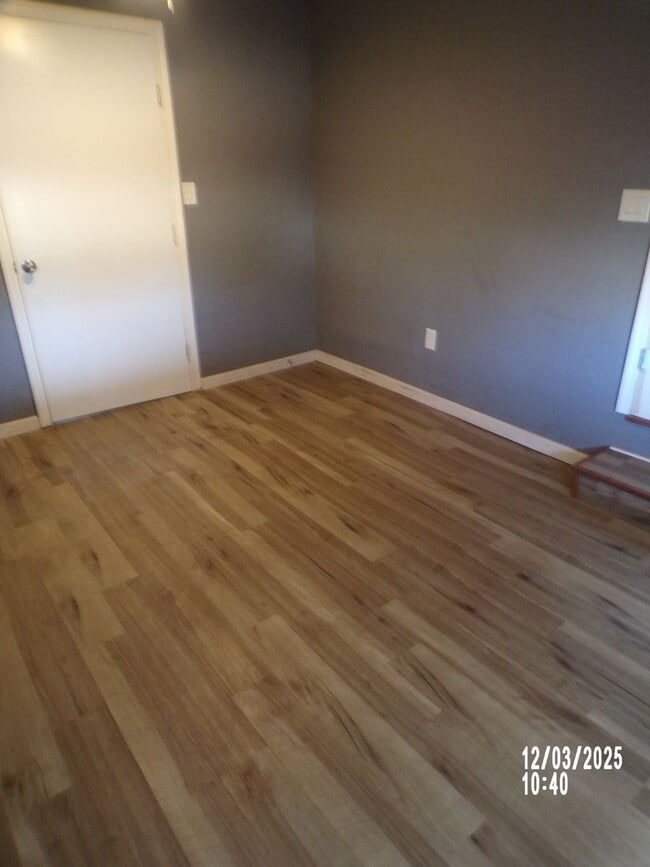 Building Photo - Great re-do