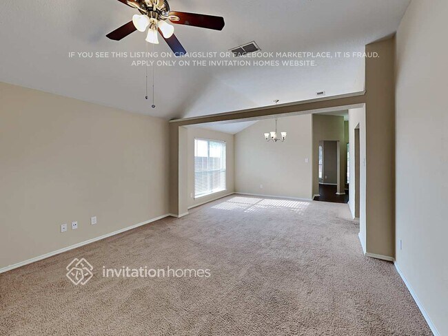 Foto del edificio - 10200 Cypress Hills Dr