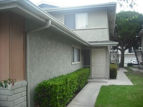Building Photo - 2622 YARDARM Ave