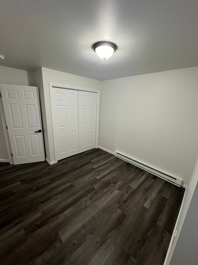 Bedroom 1 - 89 S Lake Ave