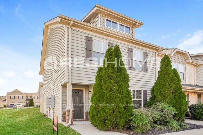 Foto principal - 4129 War Emblem Ln