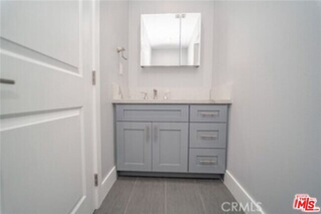 Foto del edificio - 1870 W 20th St