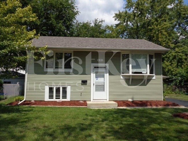 Building Photo - 451 E Mulberry Ct