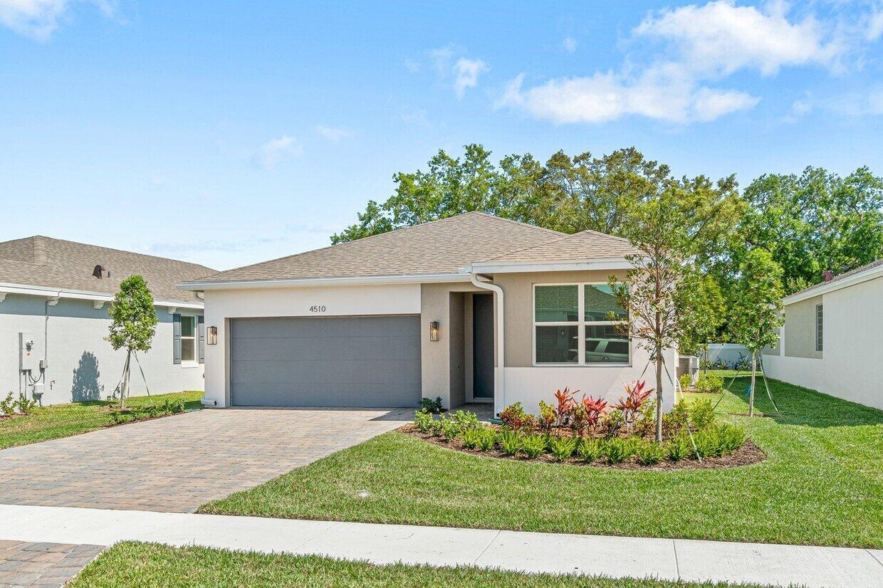 Foto principal - 4510 Catalina Way
