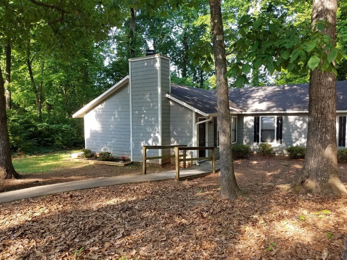 Primary Photo - 816 Bellemeade Way SW