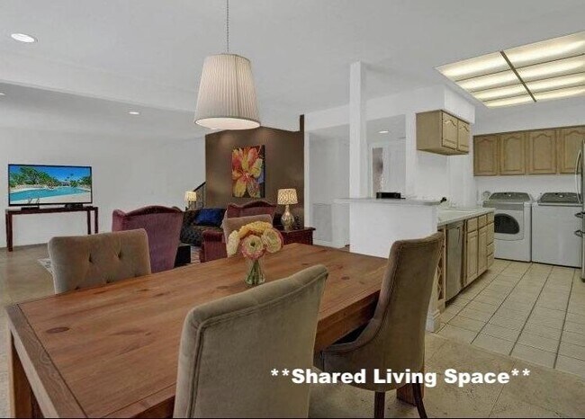 Building Photo - bedroom in Los Angeles CA 90048