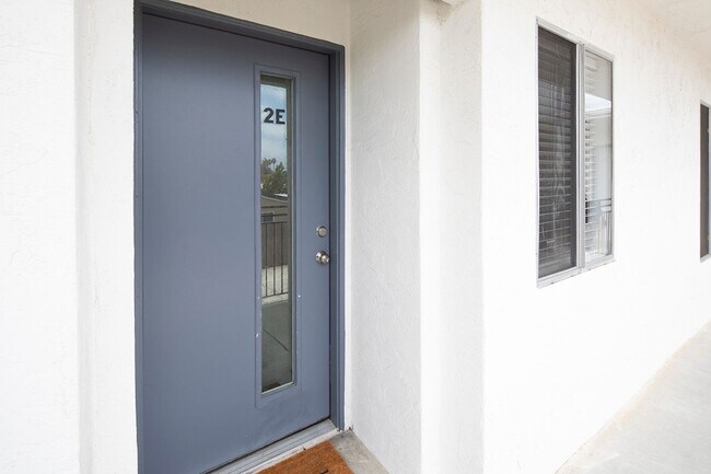 Building Photo - 2669 Mission Village Dr