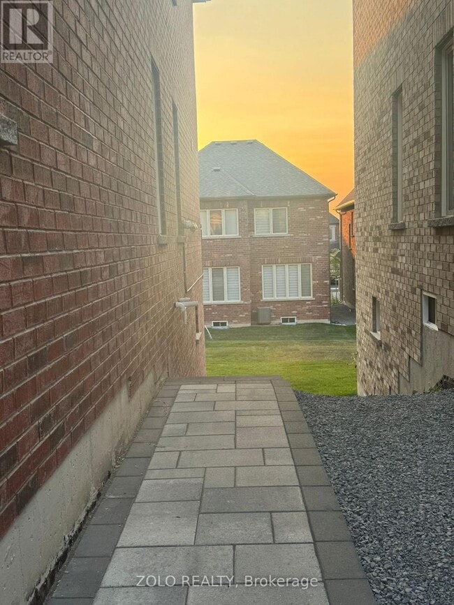 Building Photo - 102 Watershed Gate