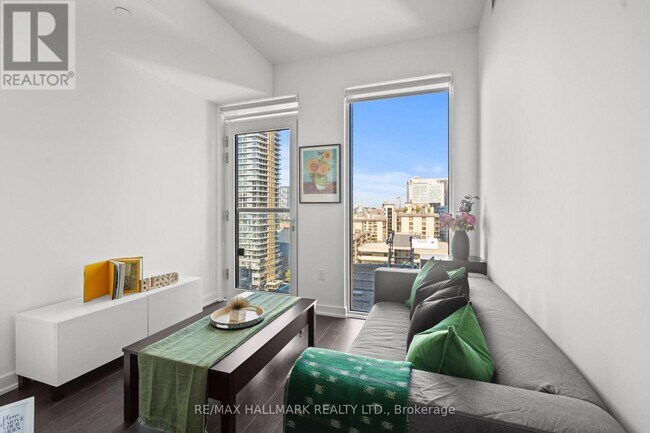 Photo du bâtiment - 238 Simcoe St