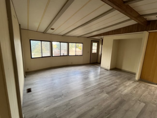 Building Photo - 451 O Brien Rd