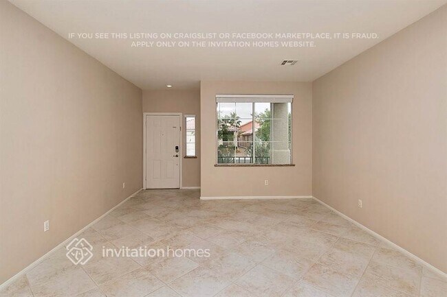 Building Photo - 9401 Sparkling Waters Ave