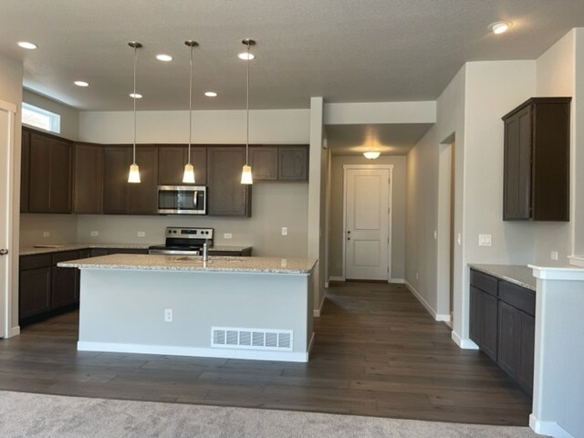 Building Photo - 3879 Ivy Hill Dr
