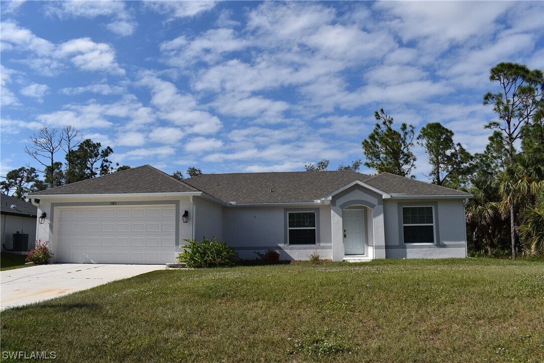 Primary Photo - 1583 Glenan Rd