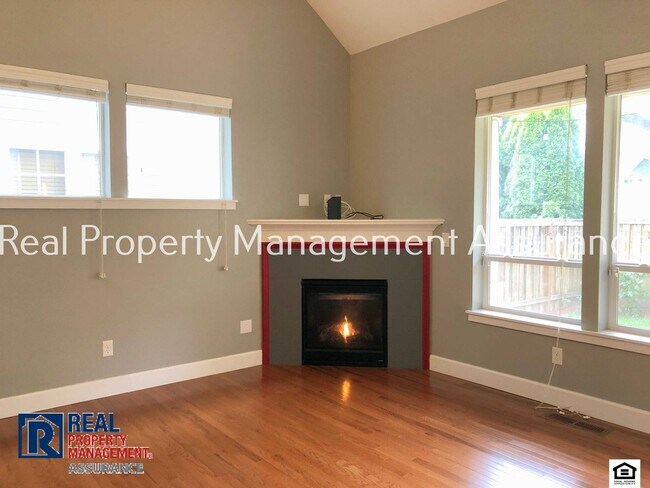 Photo - 17672 SW Robert Ln House