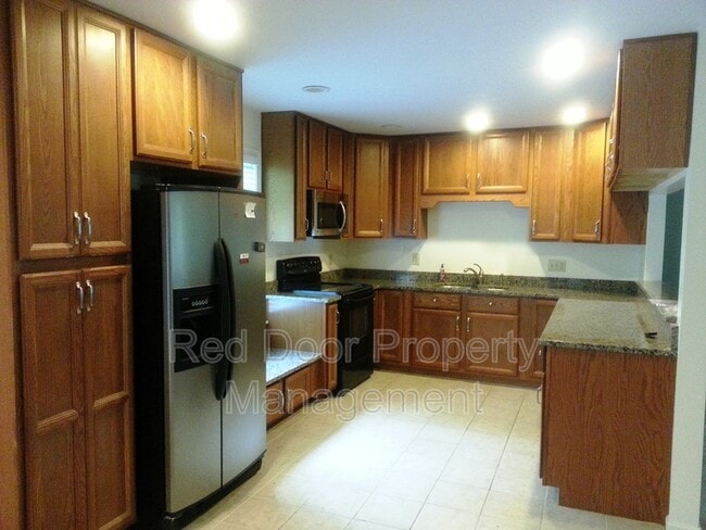 Building Photo - 12347 Daugherty Dr