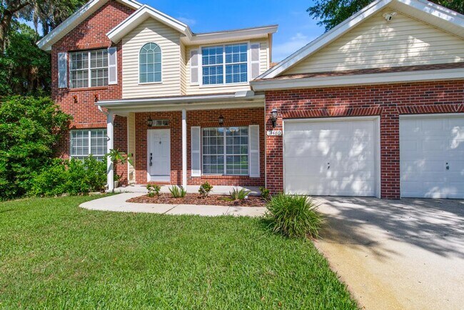 Foto del edificio - 13480 Gallant Fox Cir W
