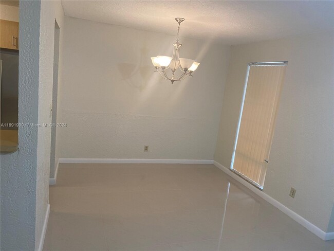 Foto del edificio - 5963 NW 19th Ct