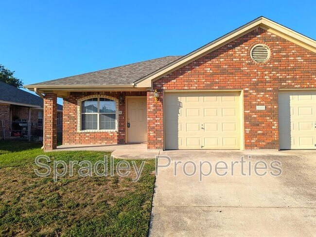 Building Photo - 5610 Luxor Dr