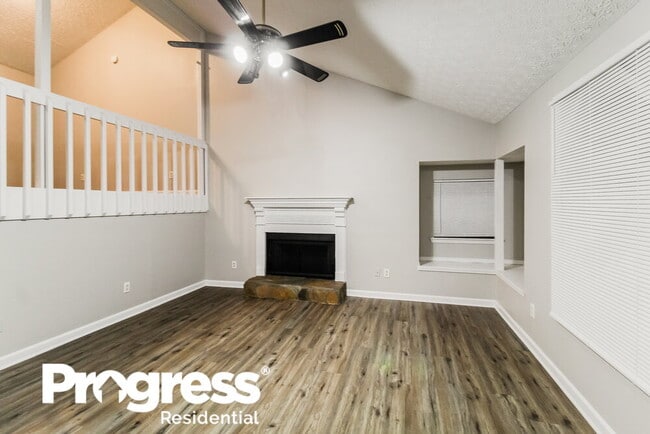 Building Photo - 413 Azalea Dr