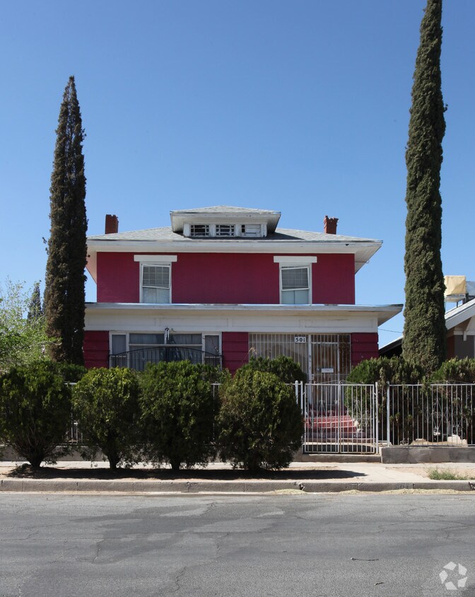 Building Photo - 501 E Cliff Dr