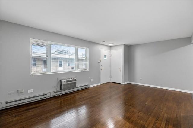 Foto del edificio - 1 bedroom in Chicago IL 60638