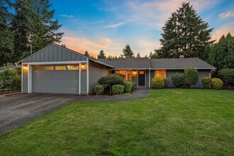 Building Photo - 6010 SW Fernbrook Cir