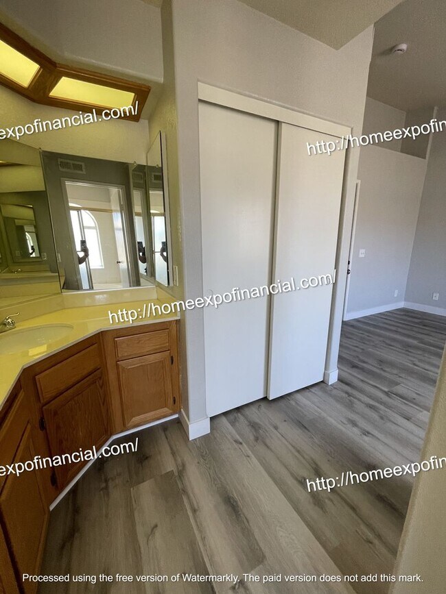 Building Photo - Nice Home For Rent