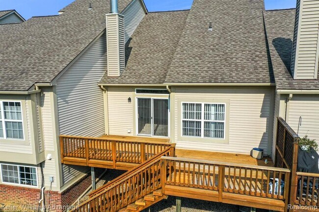 Building Photo - 31173 Livingston Dr