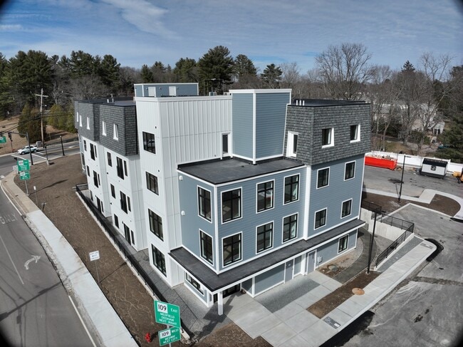 3D Exterior - 1060 Main St