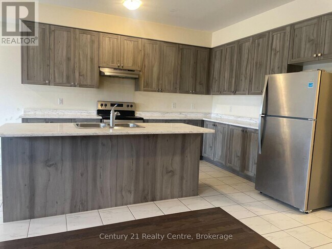 Building Photo - 33 Brixham Ln