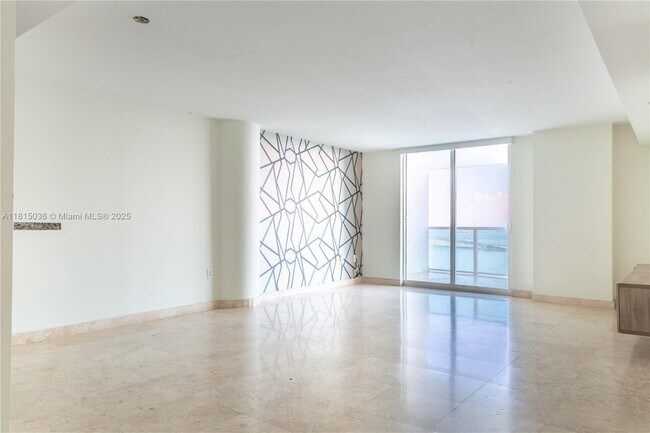 Building Photo - 2101 Brickell Ave