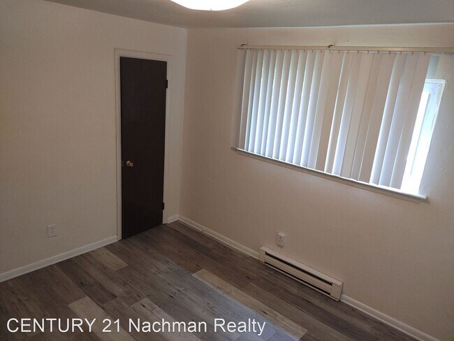 Building Photo - 2 br, 1 bath House - 7920 Thompson Road Un...
