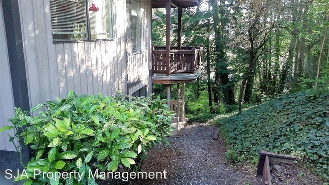 Building Photo - 16103 NE 95th Ct