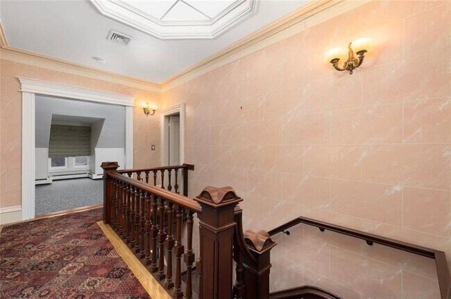 Foto del edificio - 466 Broadway Ave