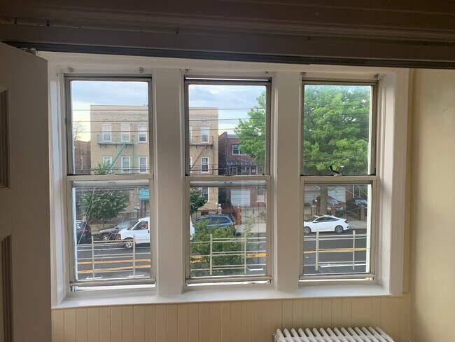 Foto del edificio - 858 E 222nd St