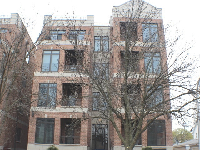 Building Photo - 4029 S Ellis Ave