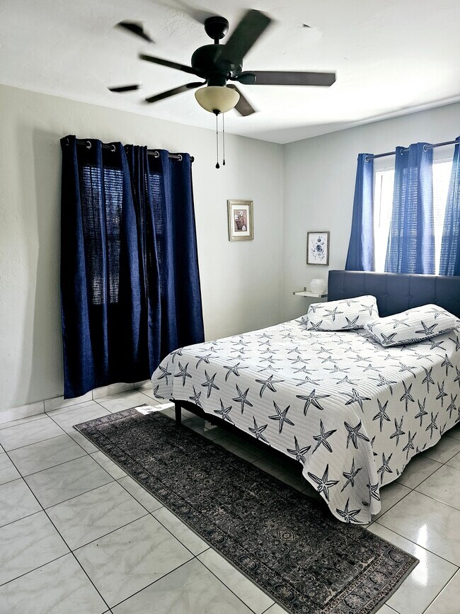 Dormitorio principal - 11220 NE 11th Plz