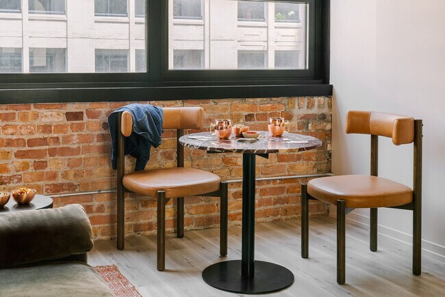 Foto del edificio - 555 W Jackson Blvd