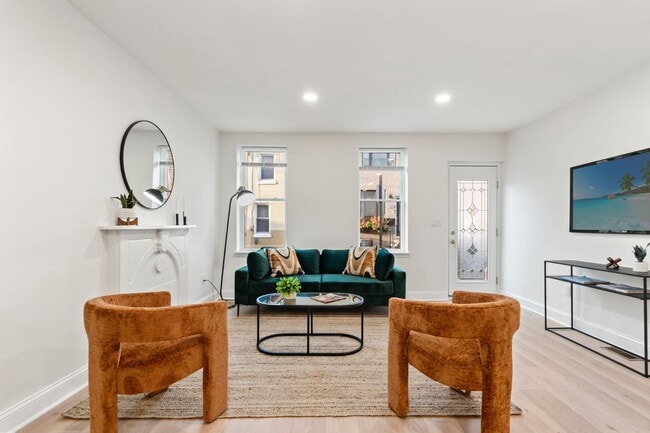 Photo - 1638 Latona St Townhome