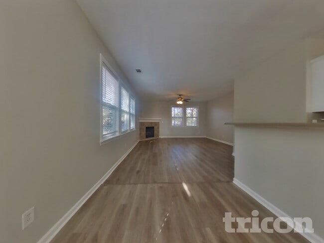 Foto del edificio - 5275 Argyll Ln