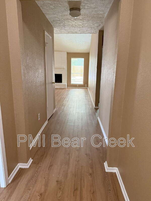 Foto del edificio - 10322 Autumn Meadow Ln