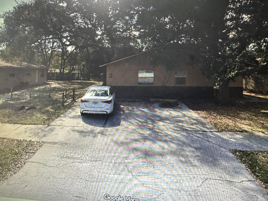 Photo - 825 Lyndhurst St