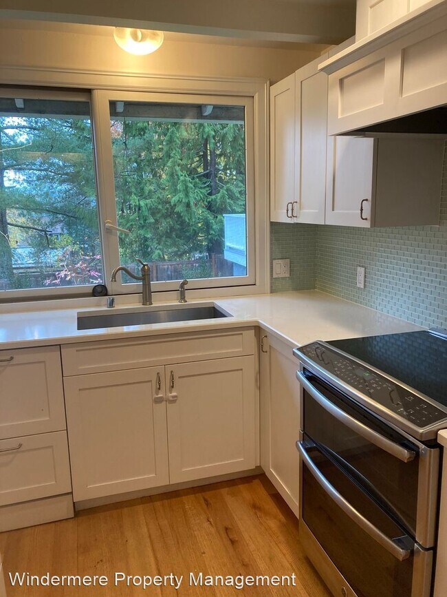 Foto del edificio - 3 br, 2 bath House - 589 Grow Avenue NW