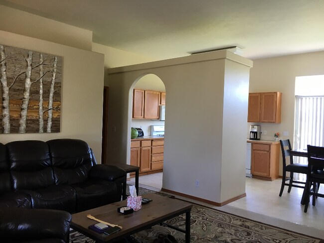 Building Photo - 7364 Courcelles Pkwy