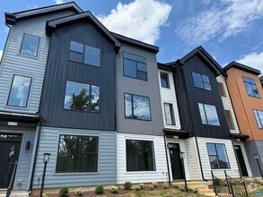Building Photo - 5426 Golf Dr